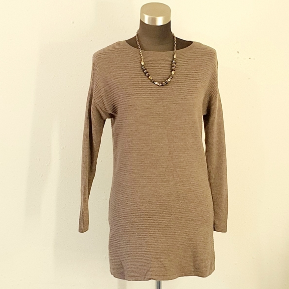 Tahari Merino Wool Sweater - Picture 10 of 12